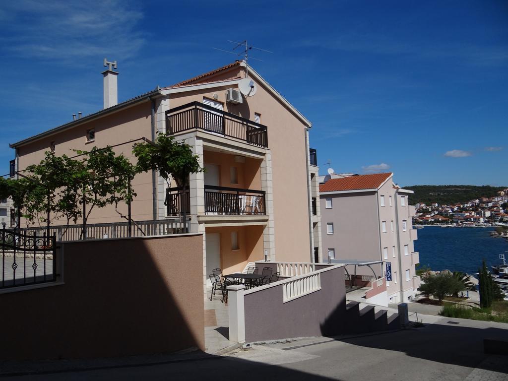 Vila Lola Apartmani Trogir Exterior foto