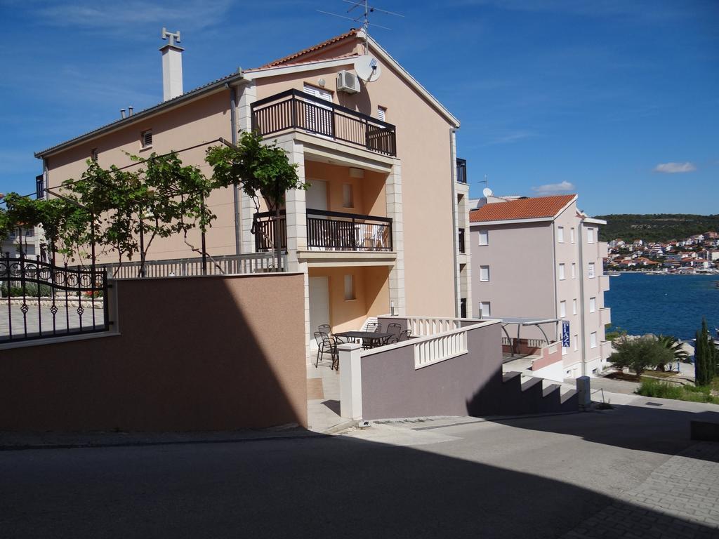 Vila Lola Apartmani Trogir Exterior foto