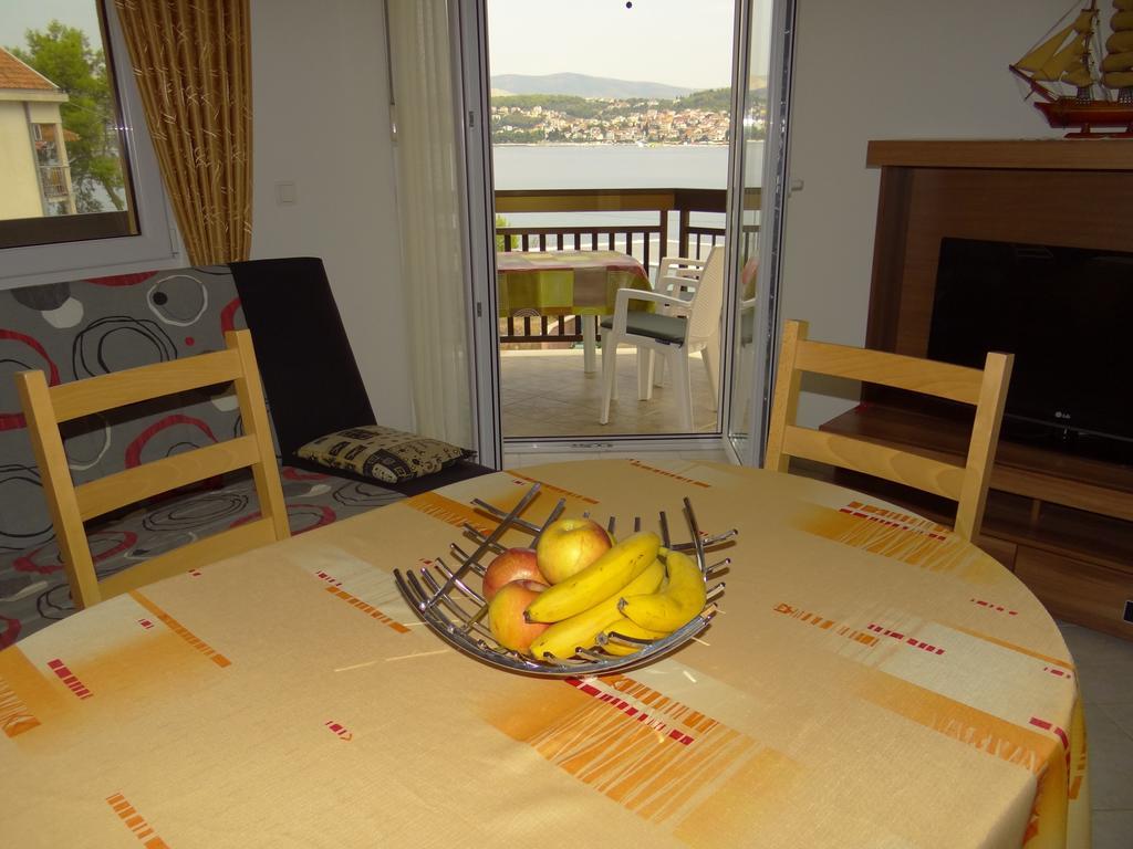 Vila Lola Apartmani Trogir Exterior foto