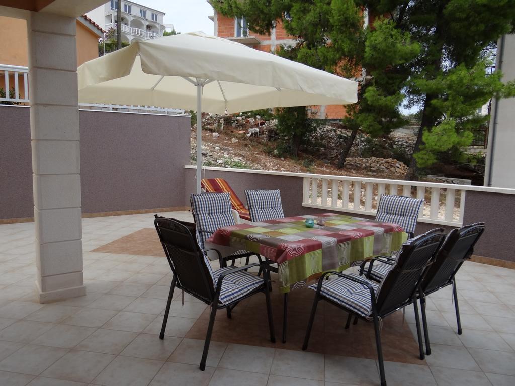 Vila Lola Apartmani Trogir Exterior foto